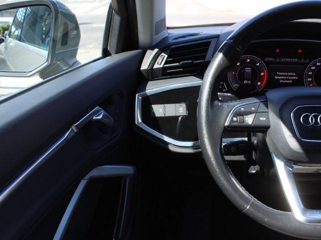 AUDI Q3 35 TDI Business Advanced