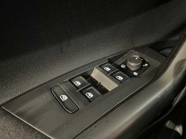 Volkswagen Polo 6ª serie 1.0TSI 95CV Life - NEOPATENTATI