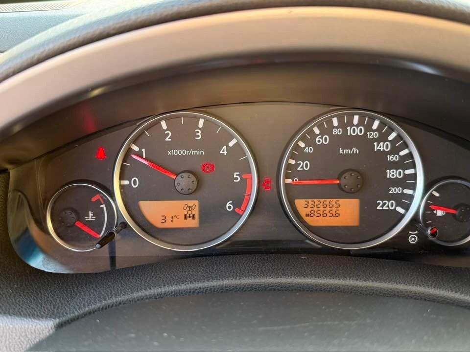 Nissan Pathfinder 2.5 dCi XE Plus 4x4 7 posti