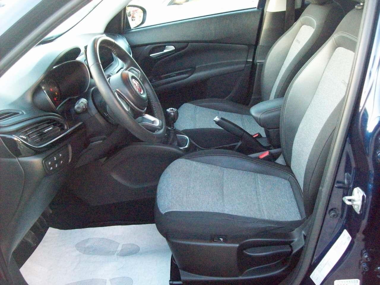 FIAT TIPO 1.6 MTJ CV.130 CROSS 5P S&S "2022"