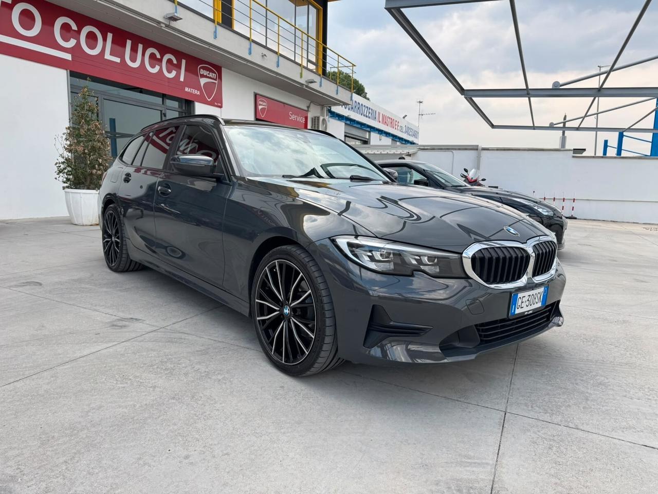 Bmw 320d 48V Touring Sport Condizioni da Vetrina