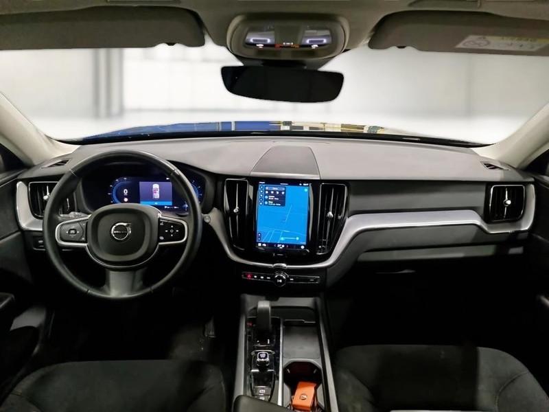 VOLVO XC60 B4 D AWD automatico Momentum Pro