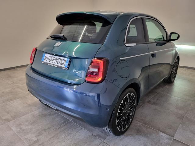 FIAT 500e Berlina 42 kWh La Prima