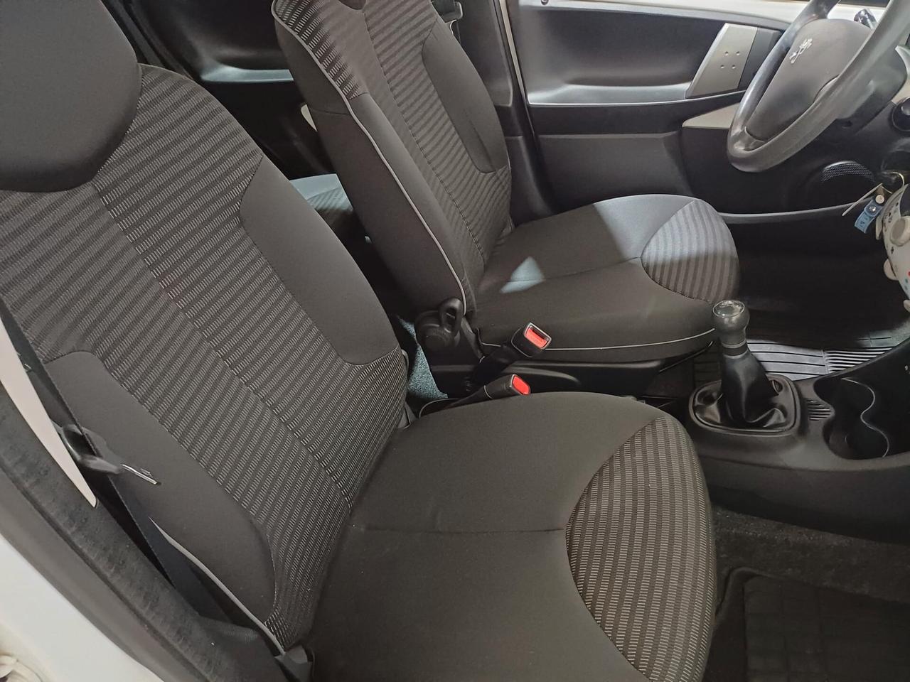 Peugeot 107 1.0 benzina 5p. - 2014