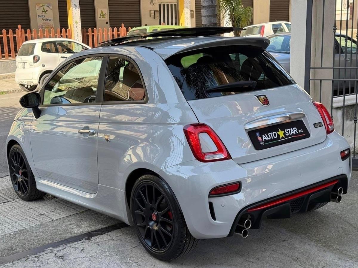 Abarth F595 1.4 Turbo T-Jet 165 CV