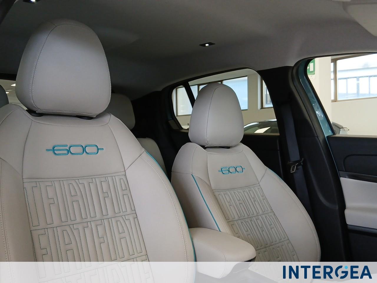 FIAT 600 1.2 hybrid La Prima 110cv auto