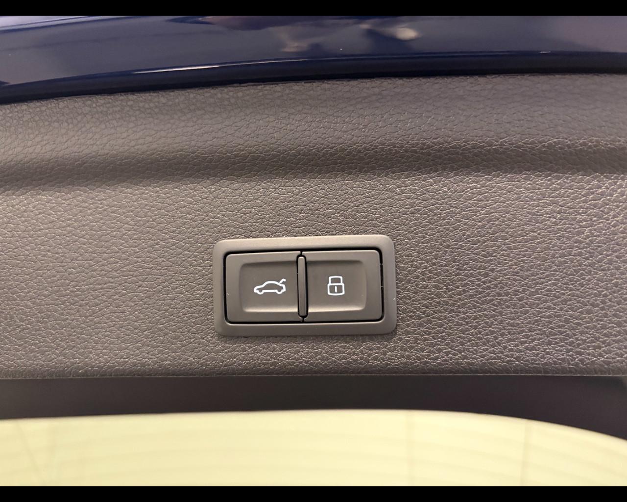 AUDI Q3 SPORTBACK 35 TDI S-TRONIC S LINE EDITION