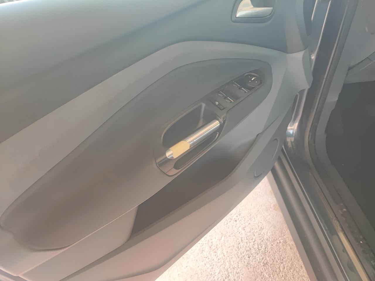 Ford C-Max 1.6 TDCi 115CV Titanium