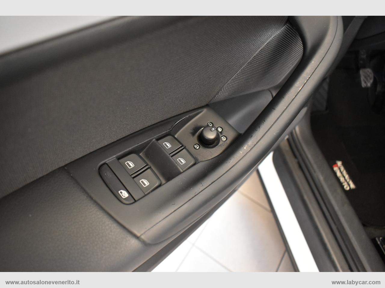 AUDI Q3 2.0 TDI 120CV Business