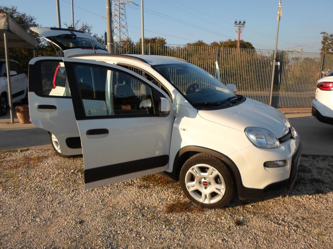 Fiat Panda 1.0 FireFly S&S Hybrid Red
