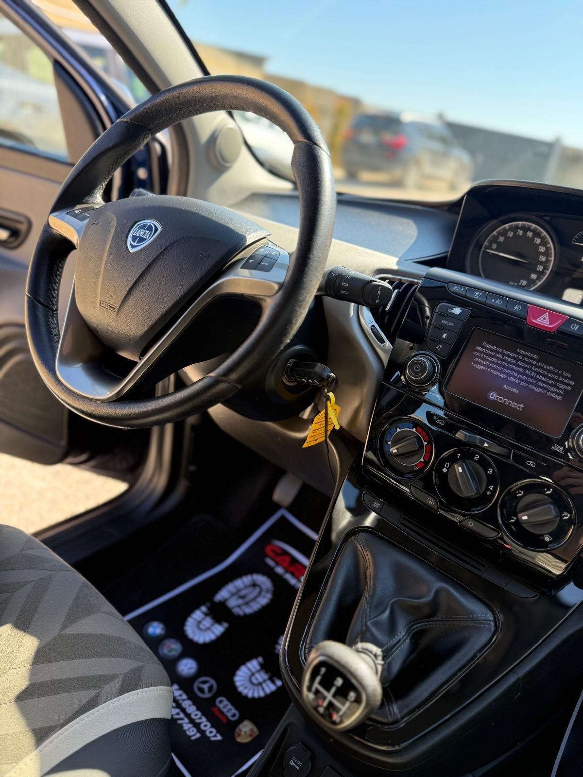 Lancia Ypsilon 1.3 MJT 16V 80 CV 5 porte S&S Gold