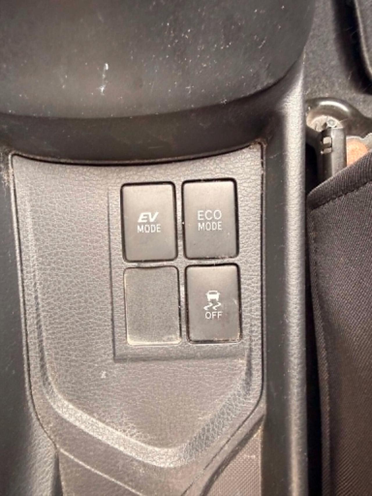 Toyota Yaris 1.5 Benz/Ibrida OK Neop. NO VINCOLO