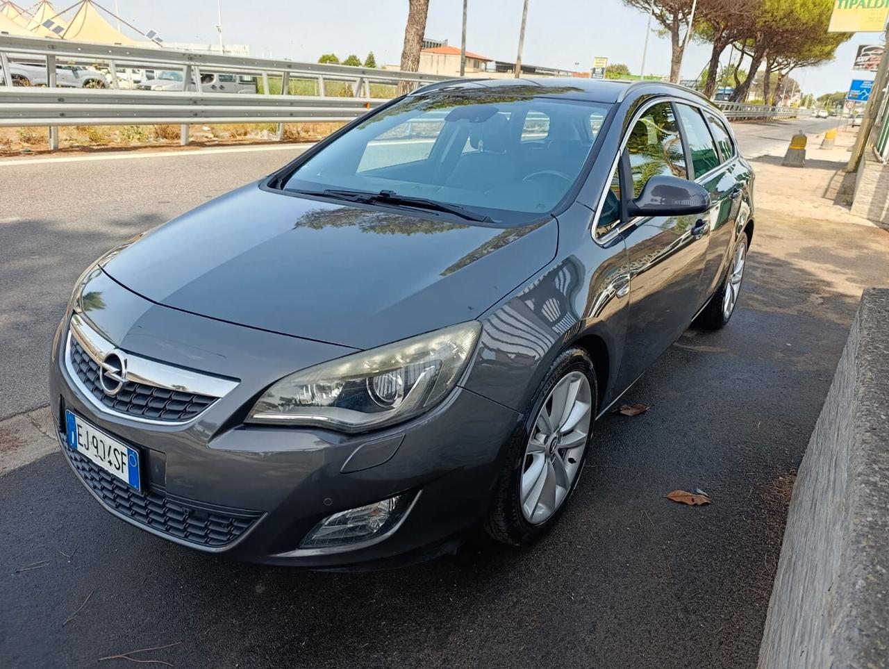 Opel Astra 1.7 CDTI Sports Tourer Cosmo 2011