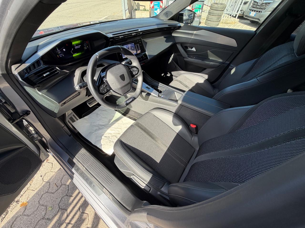 Peugeot 308 Hybrid 145 e-DCS6 SW GT