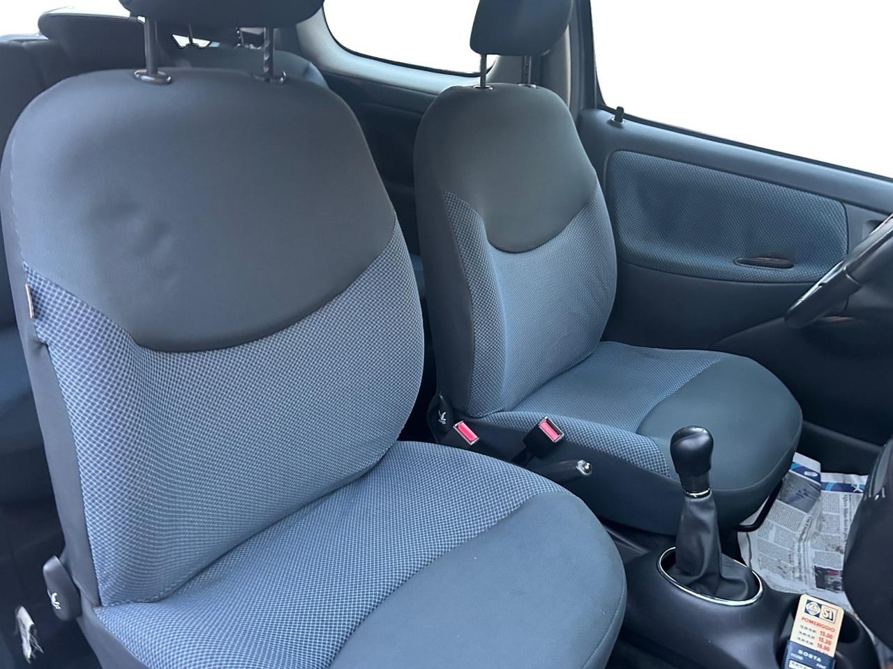 Toyota Yaris 1.0i 16V cat 3 porte Expo