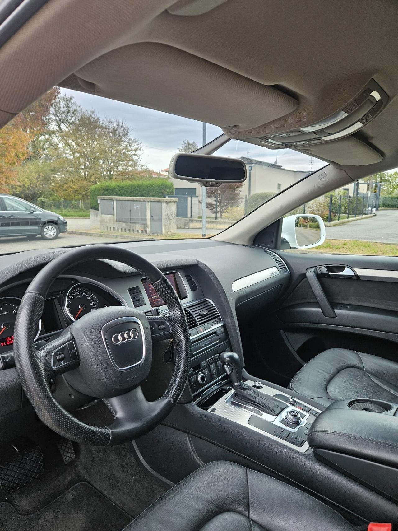 Audi Q7 3.0 V6 TDI quattro tiptronic