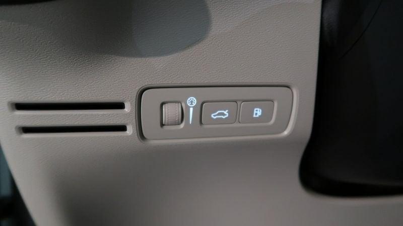Volvo XC40 Recharge T5 Plug-in Hybrid Recharge Plus Bright