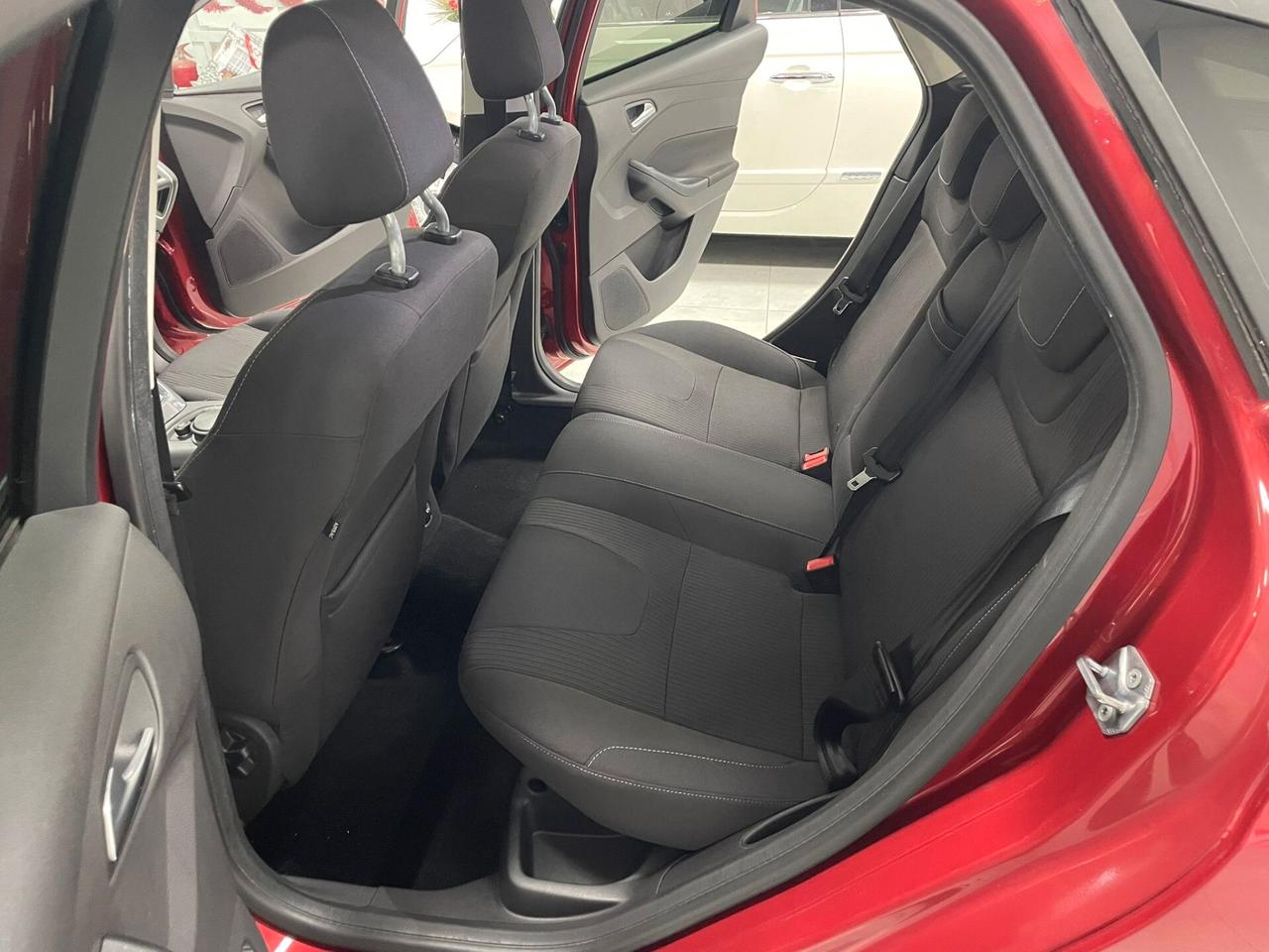 Ford Focus 1.6 benzina Titanium