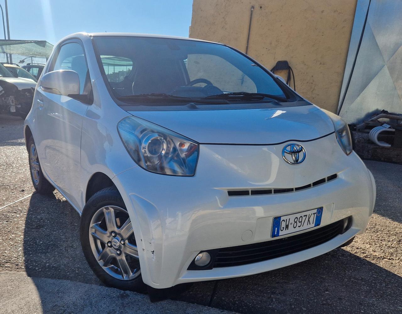 Toyota iQ 1.0 Sol
