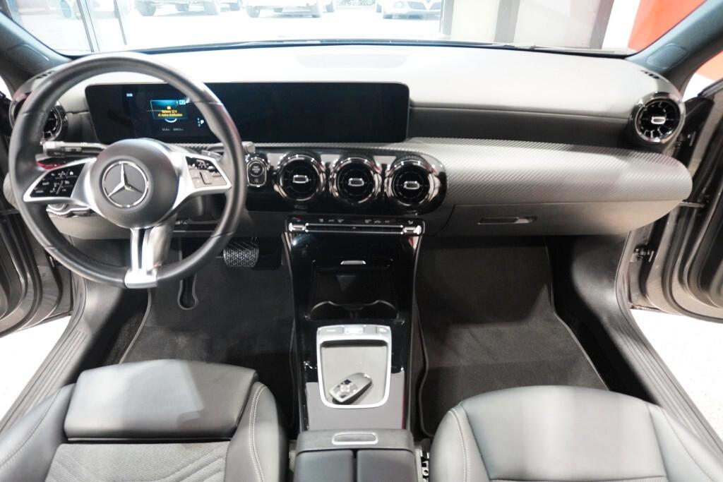 MERCEDES-BENZ A 180D NEW 115CV AUTOMATIC BUSINESS LINE ( FARI LED - CRUISE - PELLE - NAVI PREMIUM - PARK ASSIST - TELECAMERA POST. )