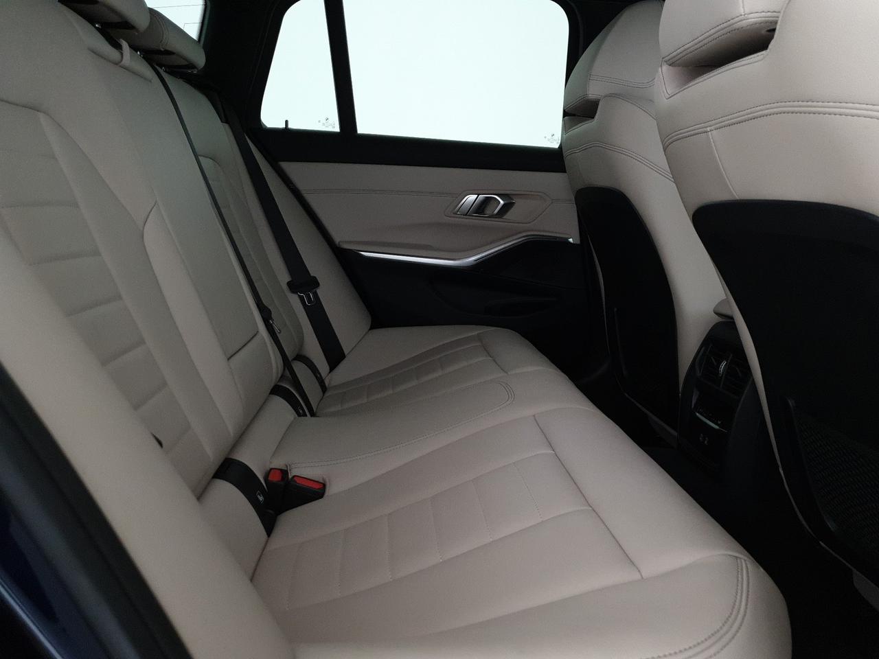 BMW Serie 3 320d touring mhev 48v xdrive msport auto