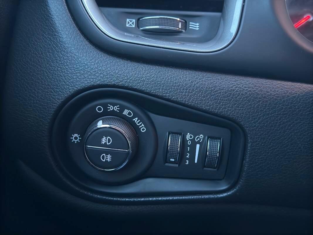 Jeep Renegade 1.6 mjt Limited 130cv Con CARPLAY & TELECAMERA