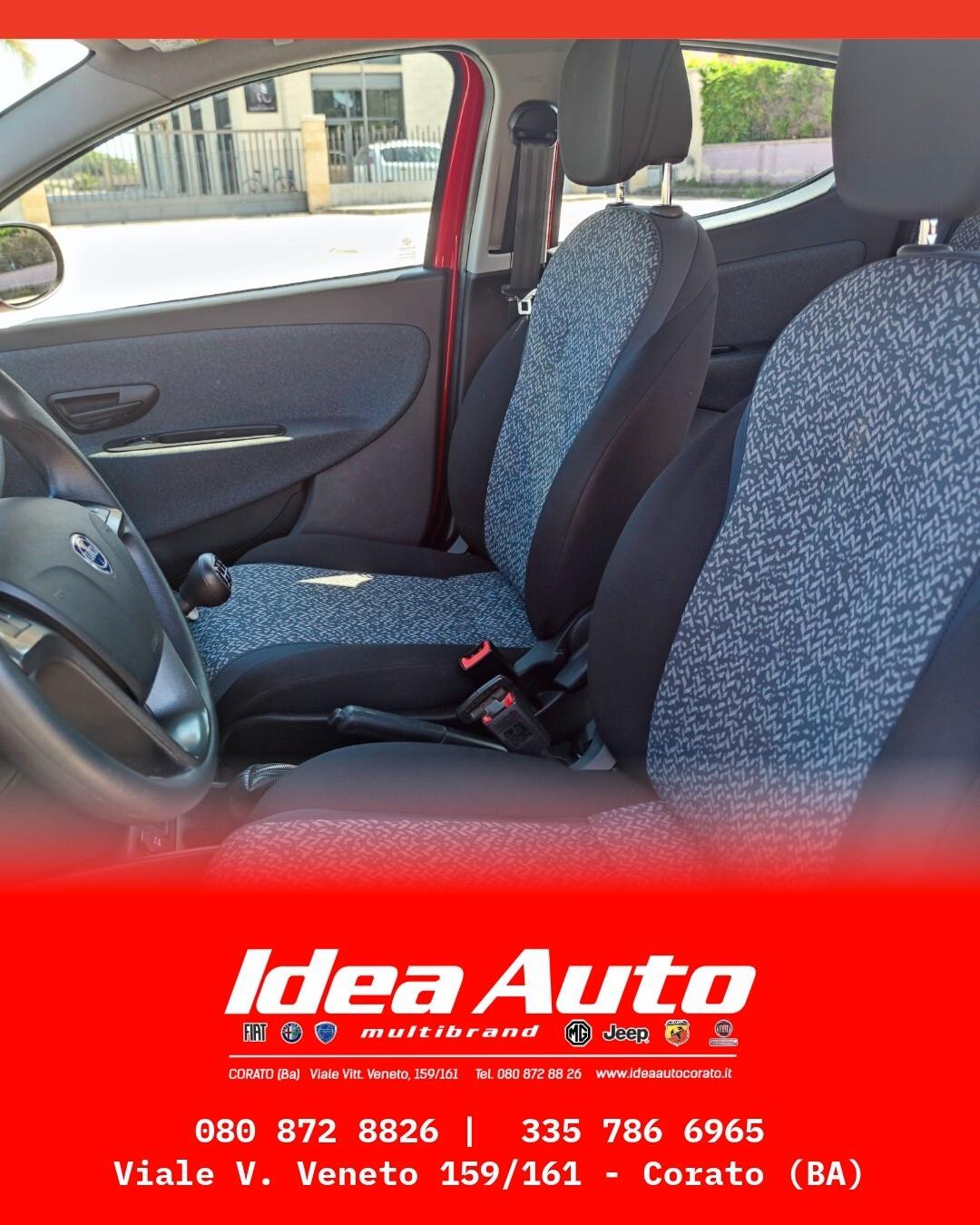 Lancia Ypsilon 1.0 FireFly 5 porte S&S Hybrid Ecochic Silver