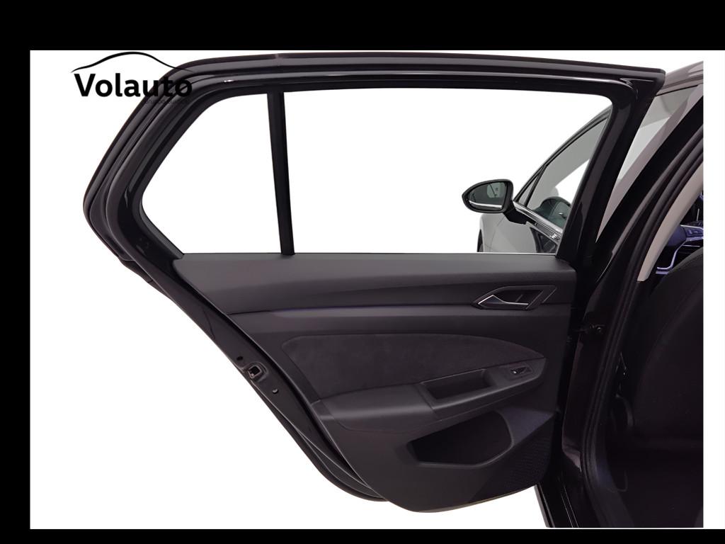 VOLKSWAGEN Golf VIII 2024 - Golf 2.0 tdi Life 150cv dsg