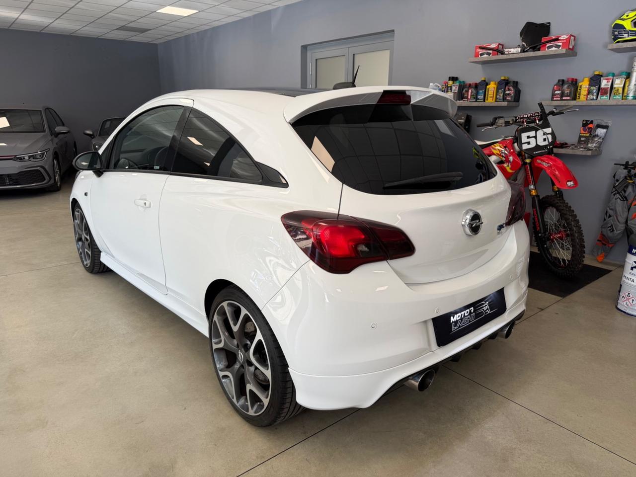 Opel Corsa 1.6 Turbo Coupé OPC