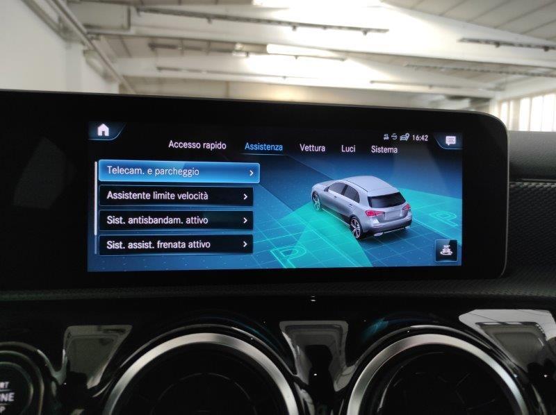 Mercedes-Benz Classe A (W177) - A 200 Automatic Sport