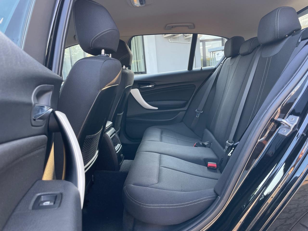 Bmw 118 118d 5p. Urban