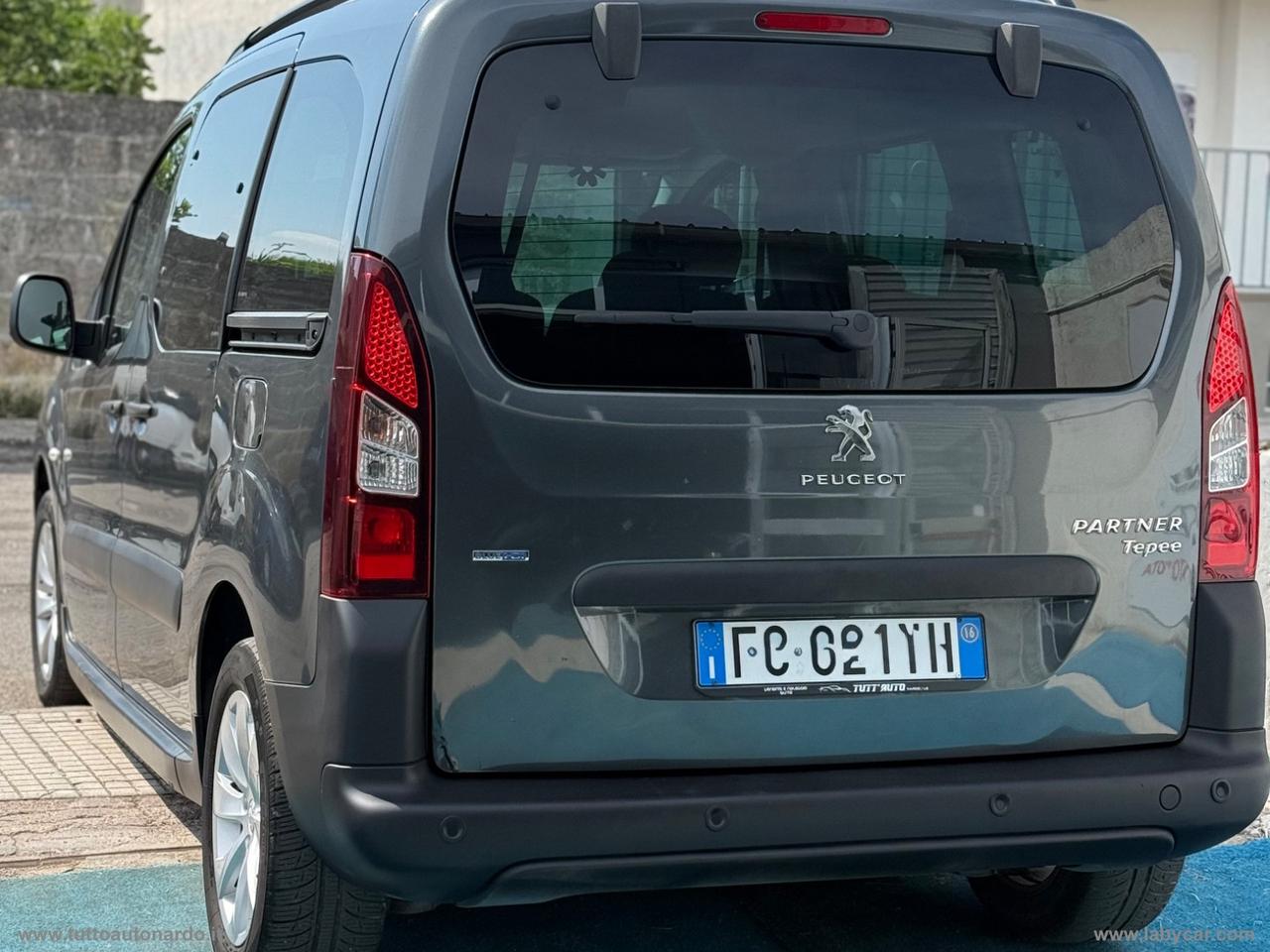 PEUGEOT Partner Tepee BlueHDi 100 Outdoor