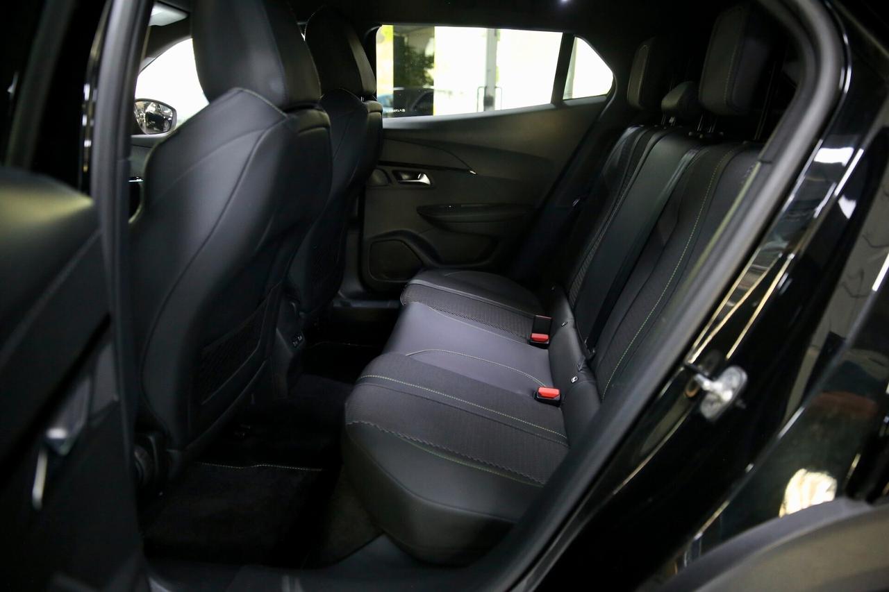 Peugeot 2008 BlueHDi 130 cv EAT8 GT