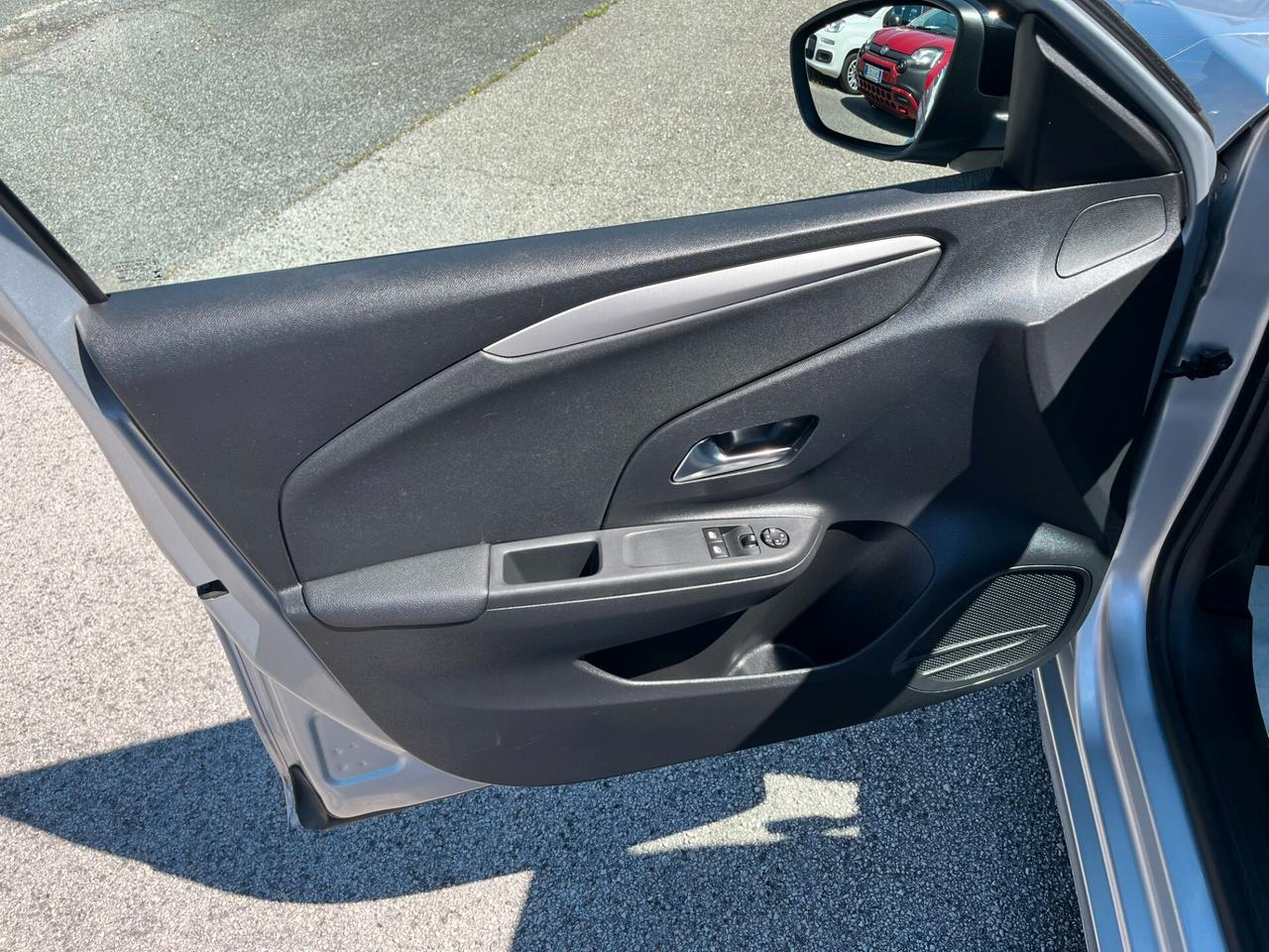 Opel Corsa 1.2 Edition ok neopatentati