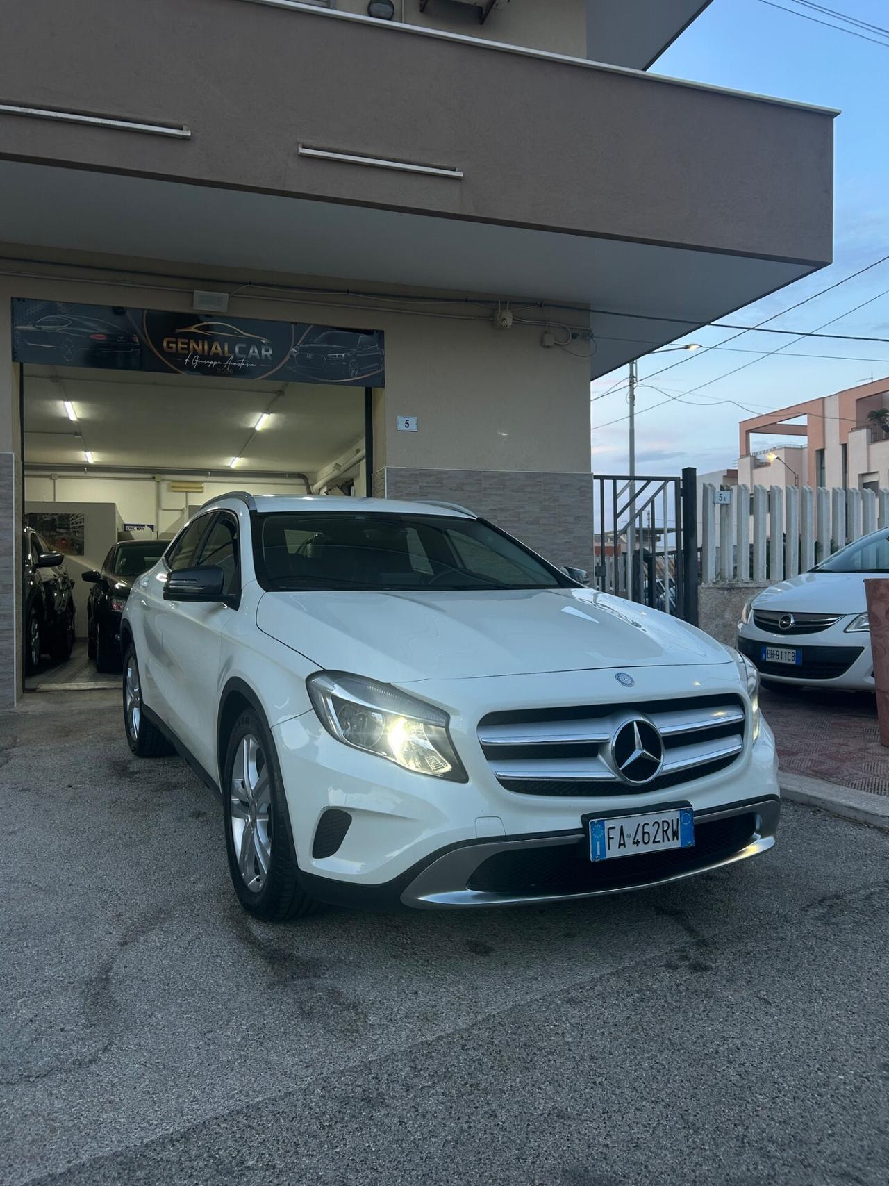 Mercedes-benz CLA 200 220 CDI Automatic Premium