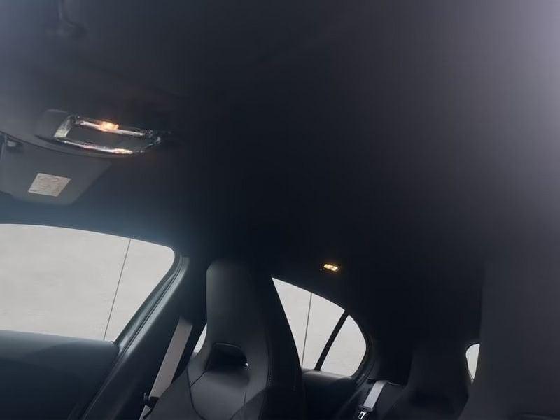 Mercedes-Benz Classe A A 180 d AMG Line Advanced Plus Night Pack 19" Camera 360°