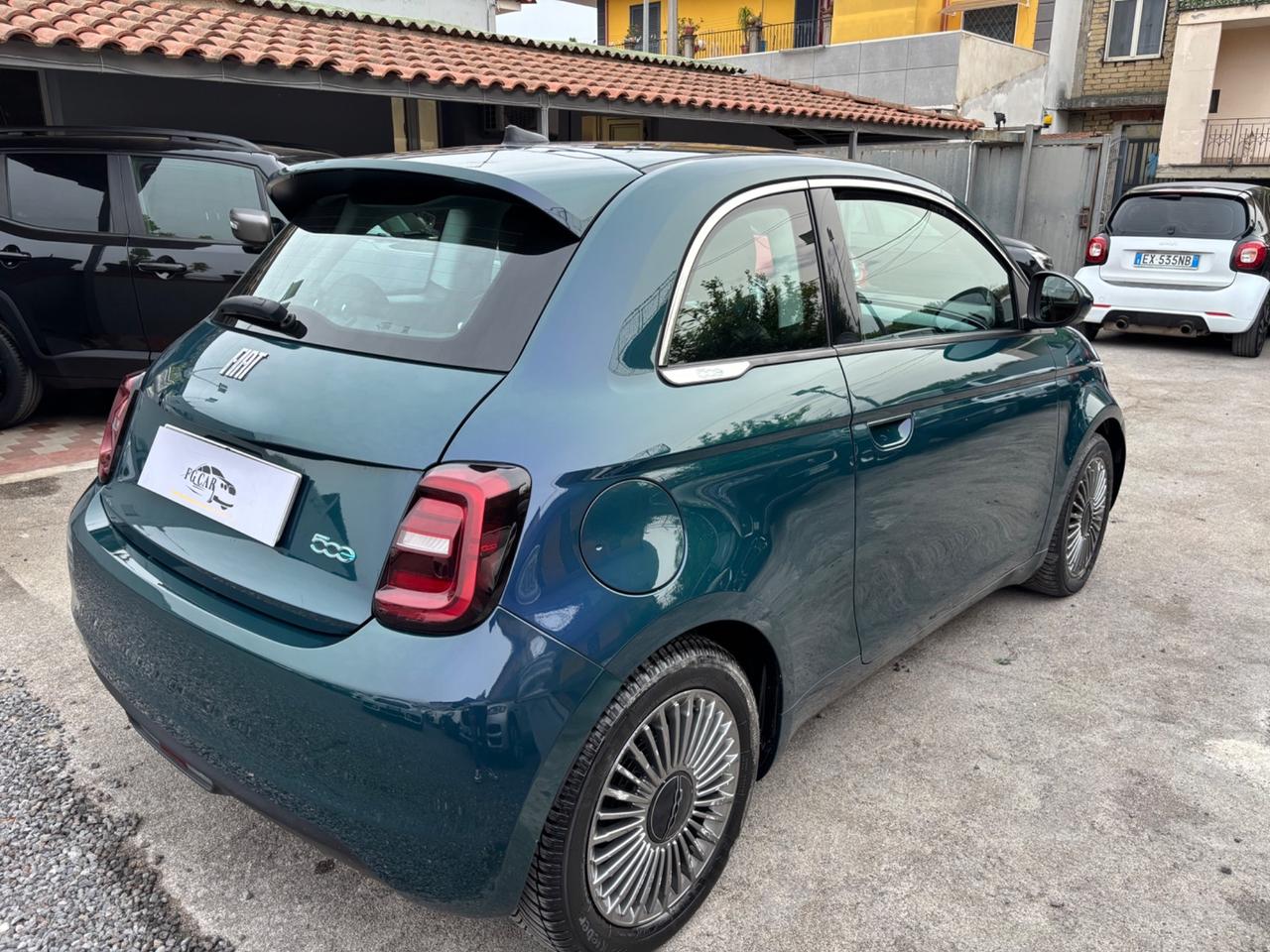 500e Berlina 42 kWh La Prima