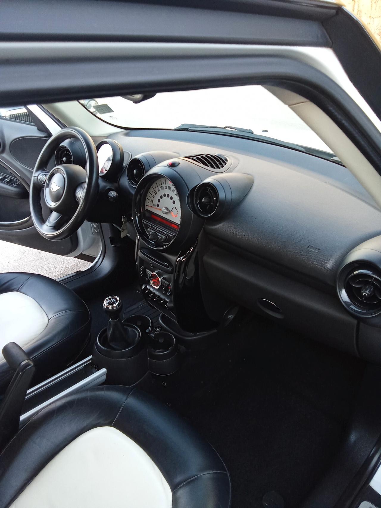 Mini Countryman 1.6 D 015