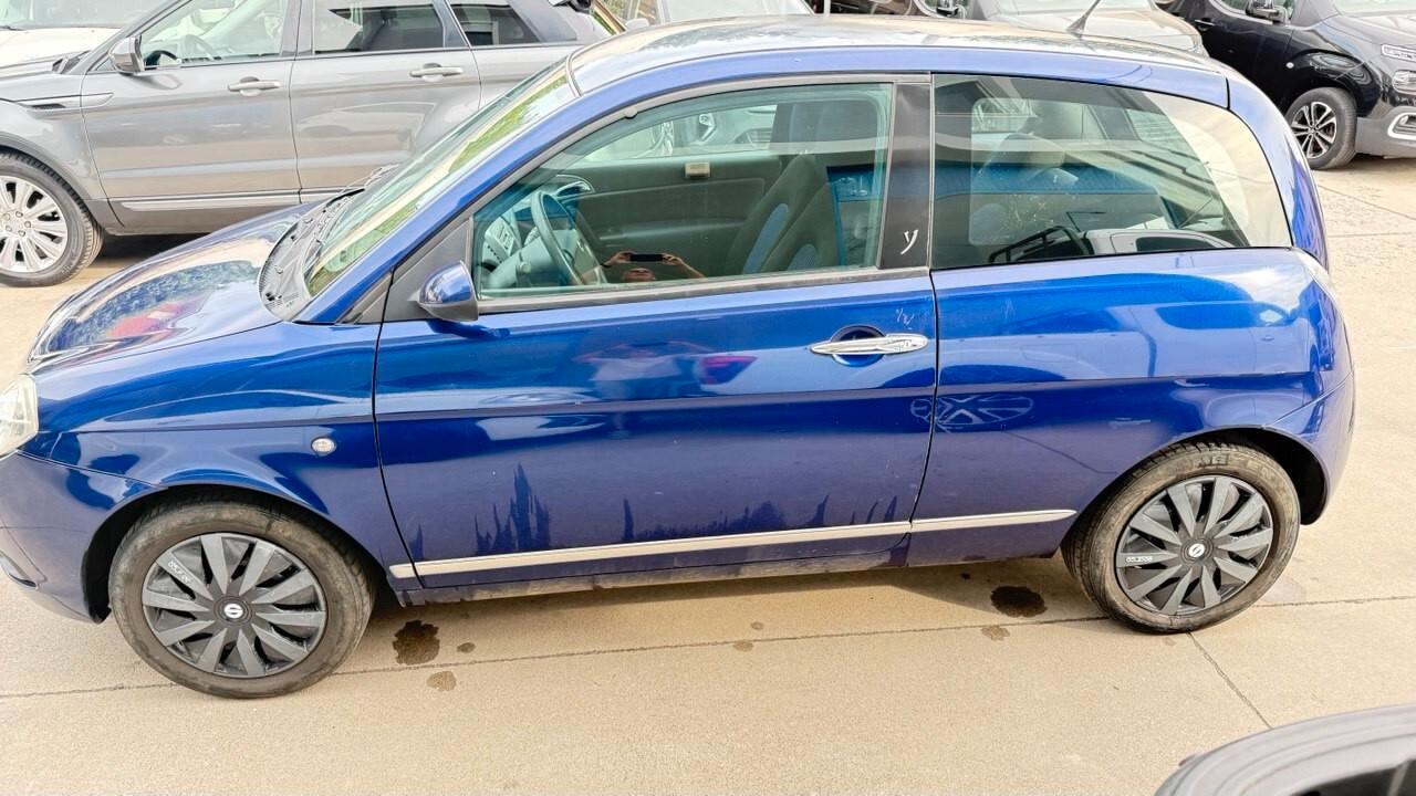 Lancia Ypsilon 1.2 Oro Giallo