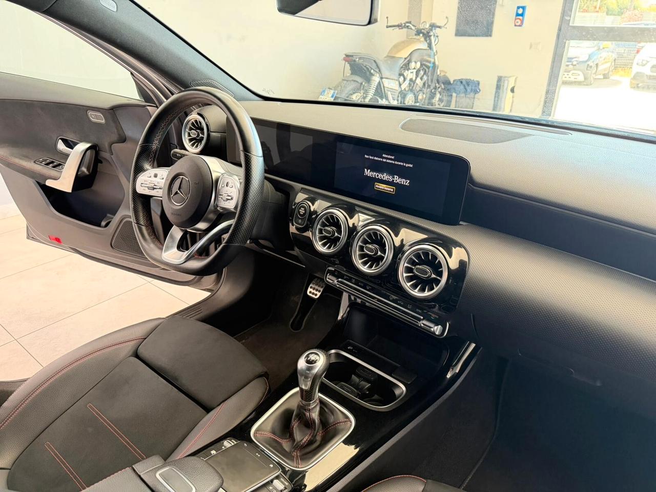 Mercedes-benz A 200 d Premium