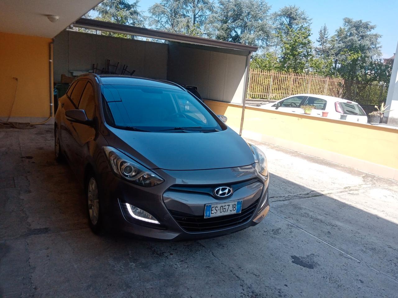 Hyundai i30 Wagon 1.6 CRDi Comfort 2013