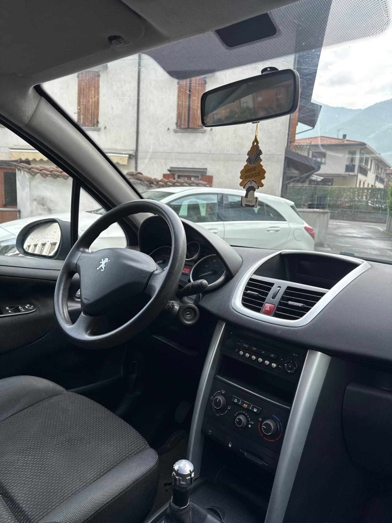 Peugeot 208 1.4 HDi 68 CV 5 porte Active