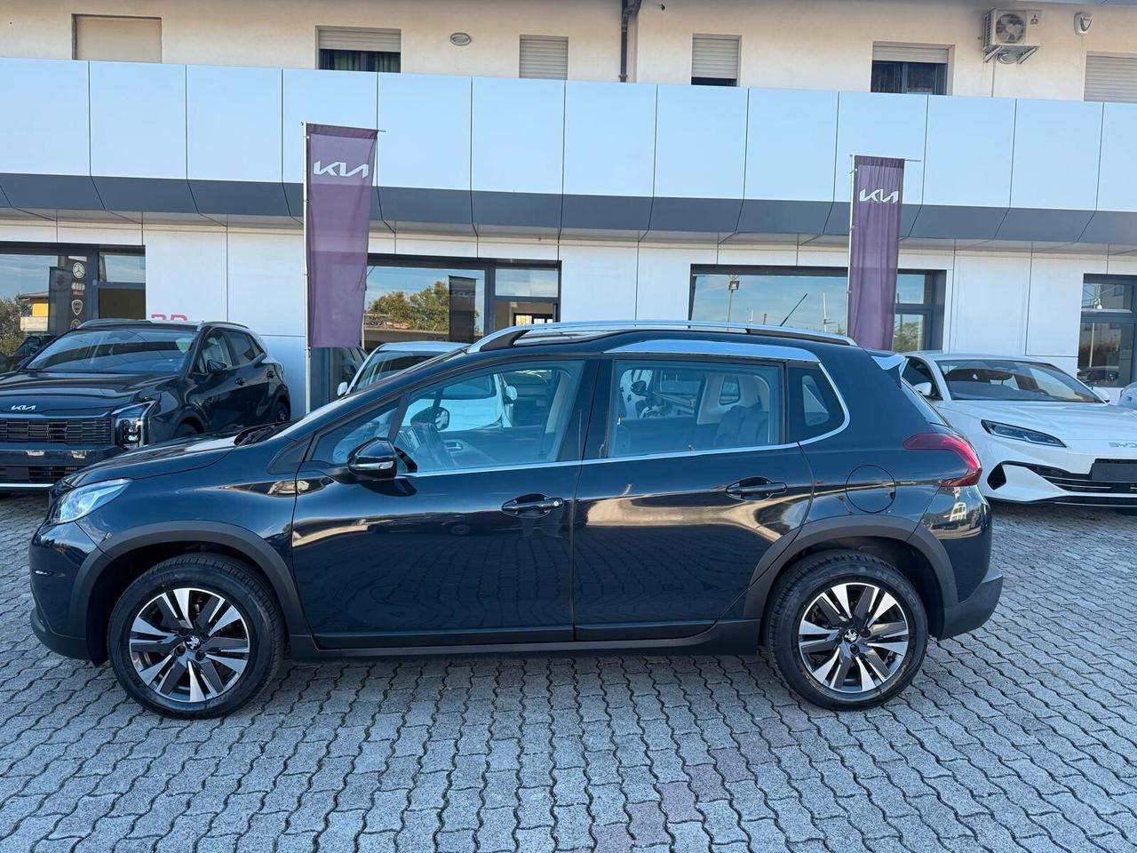 Peugeot 2008 PureTech 82 Allure + GPL - OK NEOPATENTATI