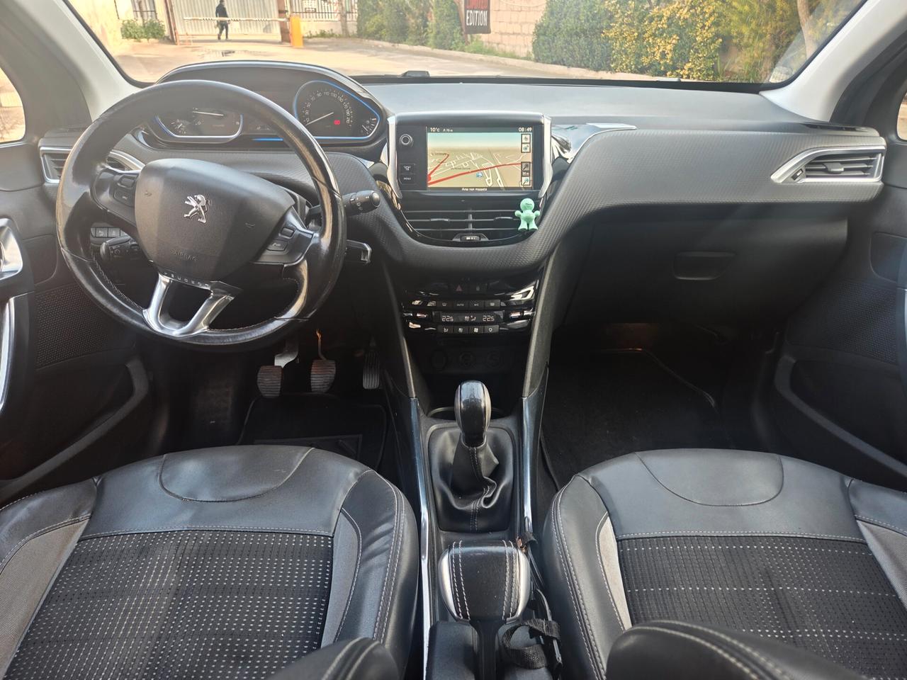 Peugeot 2008 1.6 e-HDi 92 CV Stop&Start Urban Cross