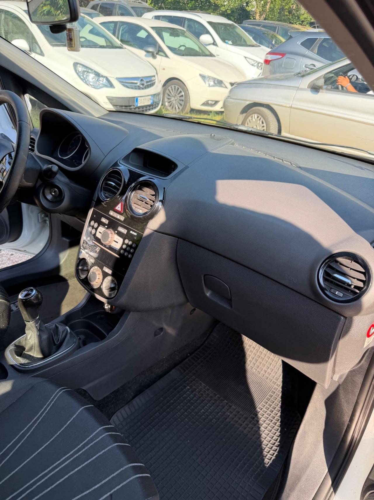 Opel CORSA 1.2 5P COSMO KMCERT NEOPAT UNICOPR