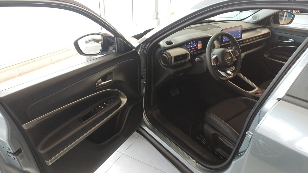 Jeep Avenger 1.2 Turbo 100 CV MHEV Summit