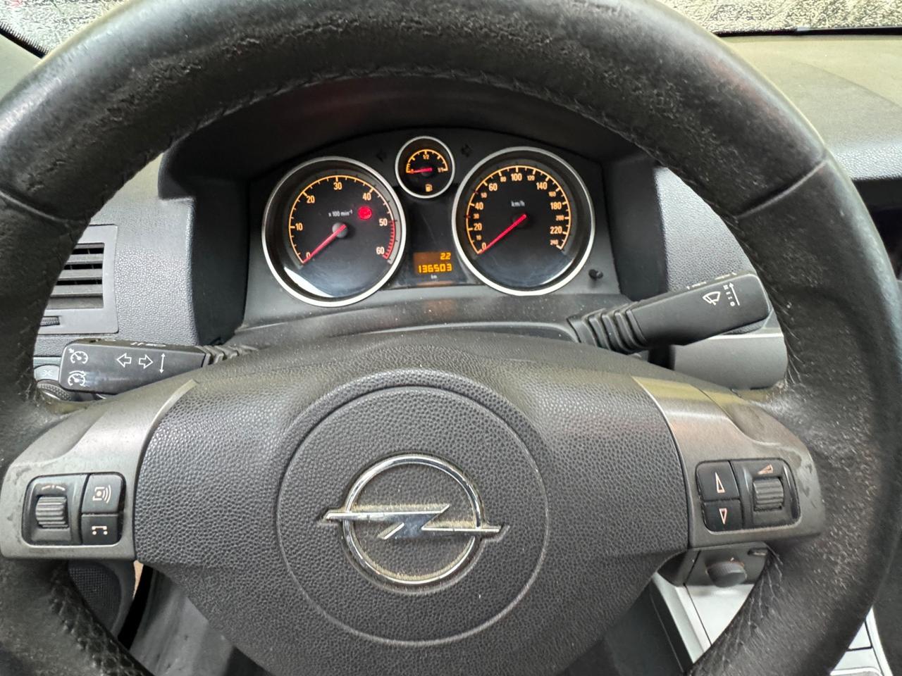 Opel Astra GTC 1.9 16V CDTI 150CV 3 porte Cosmo
