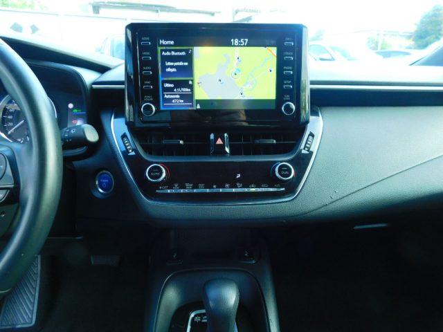 TOYOTA Corolla 1.8 Hybrid Business