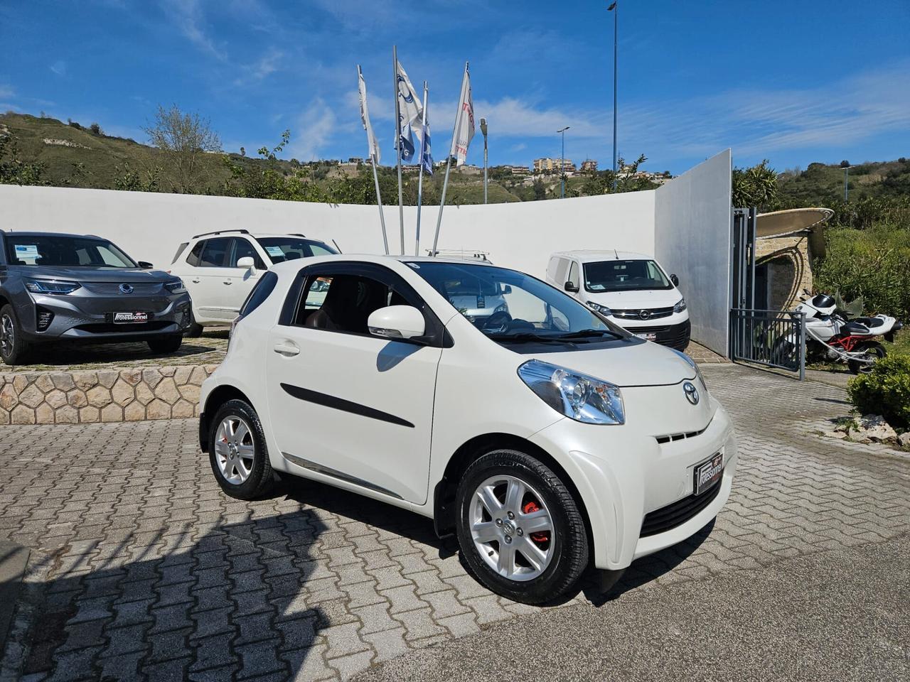 Toyota iQ 1.0 Sol