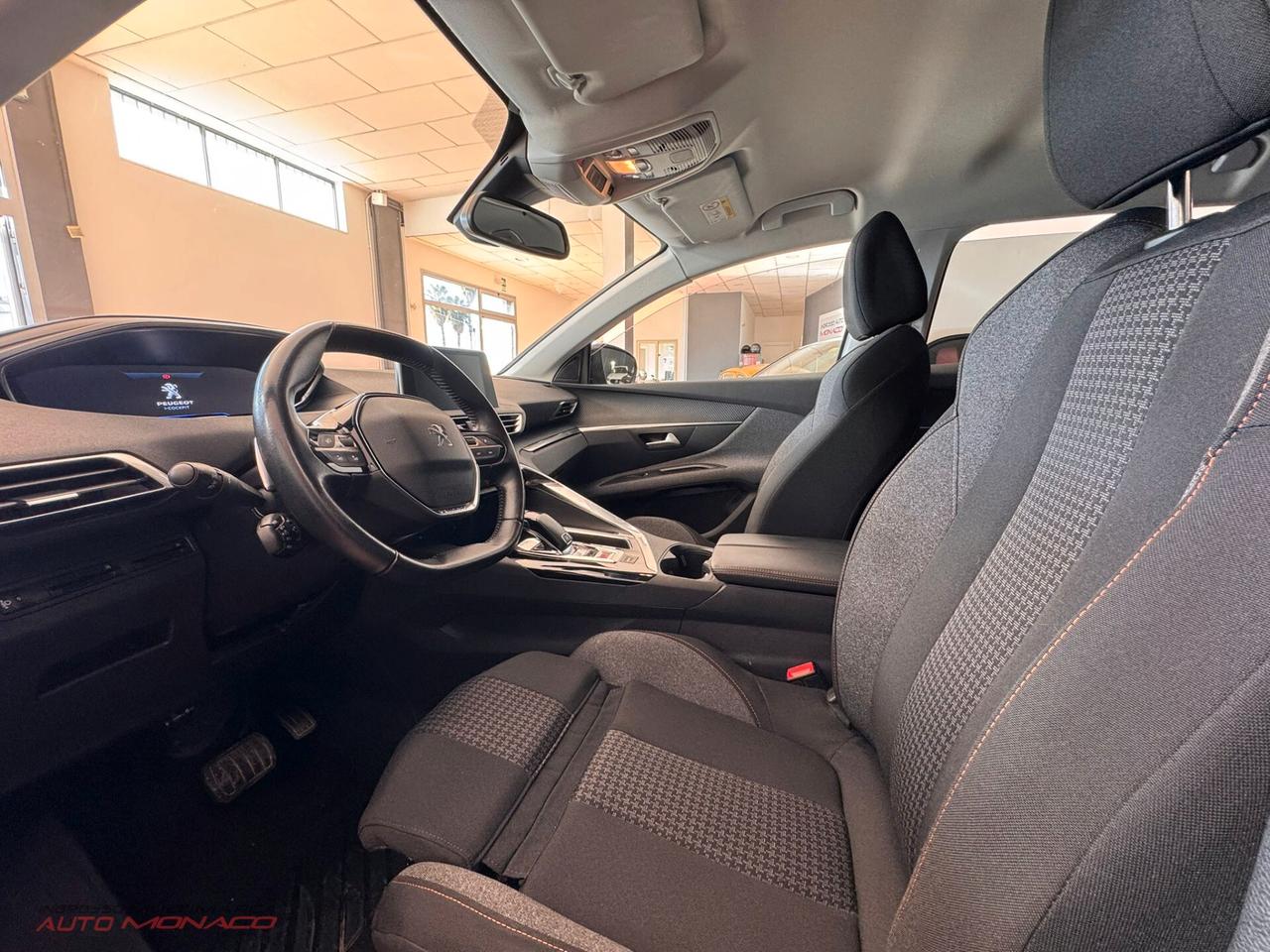 Peugeot 3008 BlueHDi S&S EAT8 Business 2020 130cv